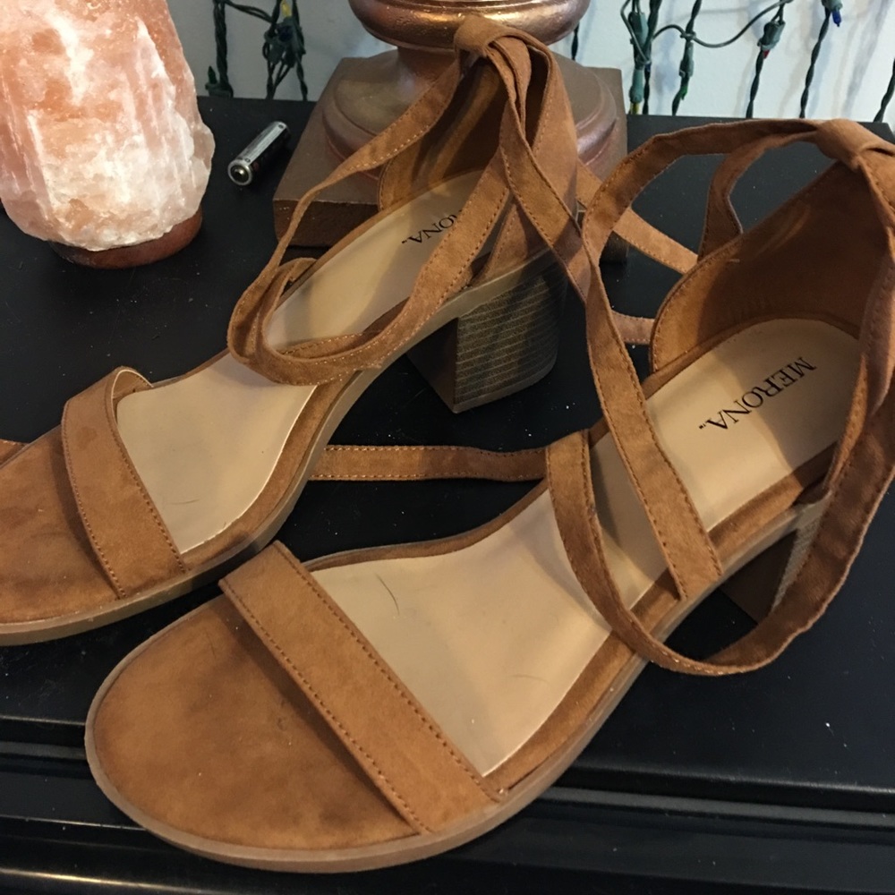 Worn once!! Merona heel sandal!!